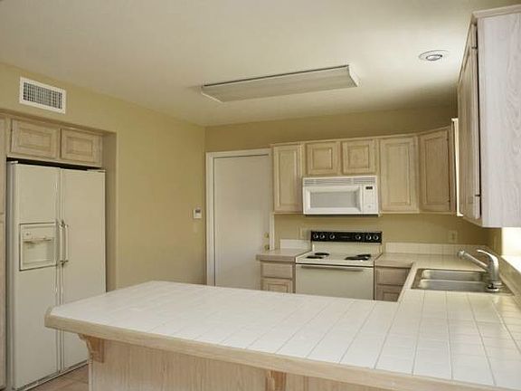 Kitchen Alt View