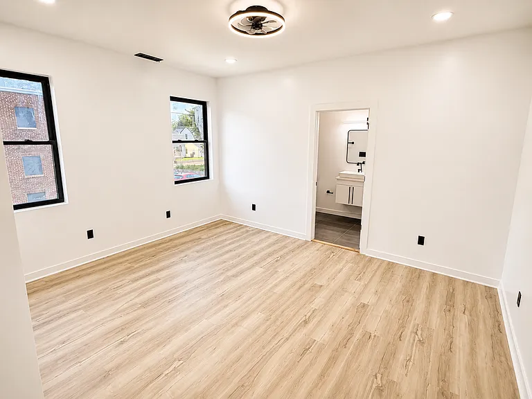 3612 N Illinois St — Photo 10