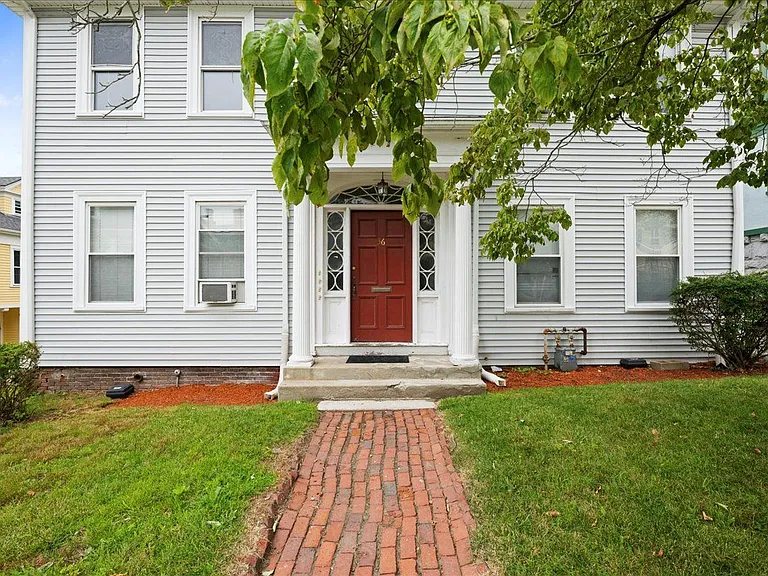 36 Cedar St #2 — Photo 1