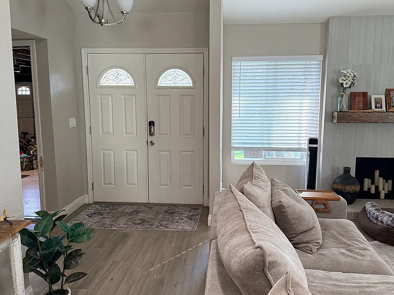 11169 Avenida Del Gato — Photo 7