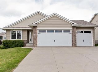 5101 Cotton Ct SW, Cedar Rapids, IA 52404