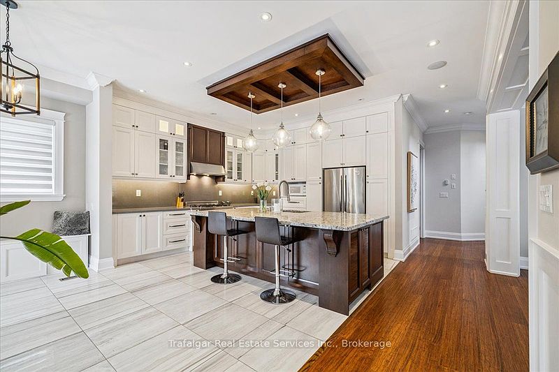Burlington House for rent - 5 Bedrooms — photo 12