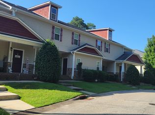 3246 Green Valley Rd, Fayetteville, NC 28301