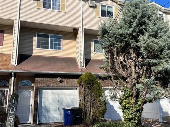 1051 W Fingerboard Rd, Staten Island, NY 10304