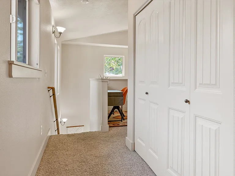 20184 Merriewood Ln — Photo 18