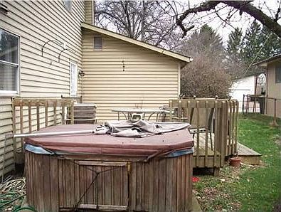 2nd image of 5417 York Ln N