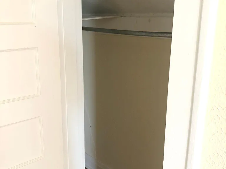 2722 Short Vine St #17 — Photo 9