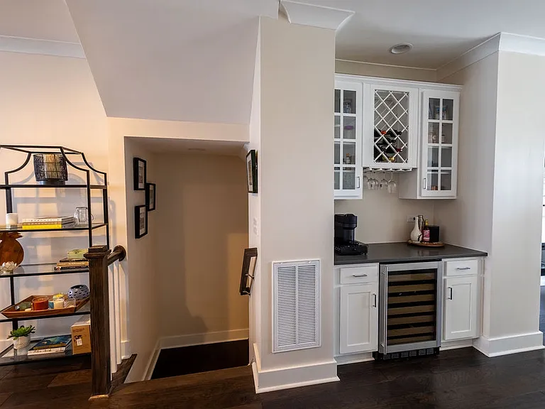 2325 Central Ave — Photo 3