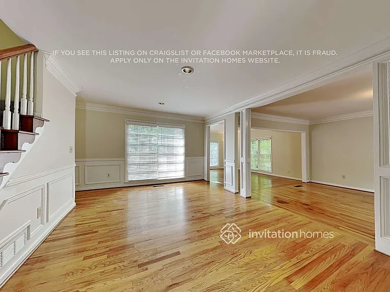 9320 N Lake Dr — Photo 11