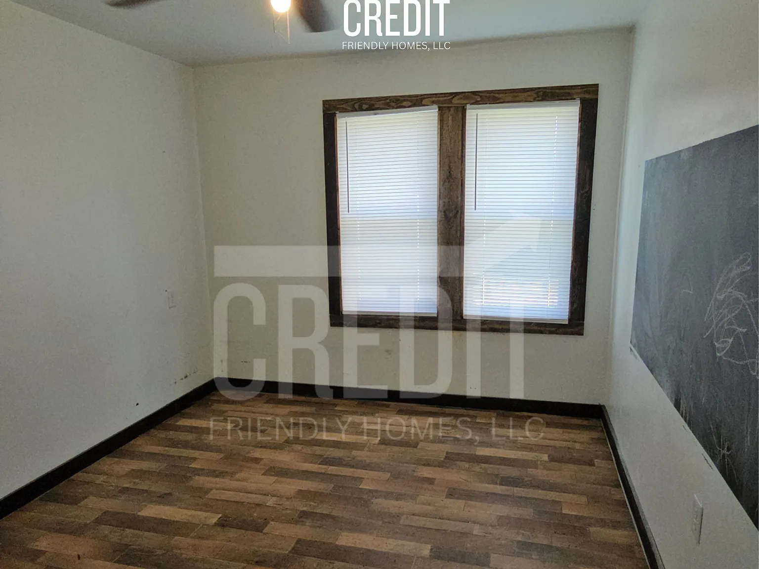 1871 E Lawrence Street — Photo 3