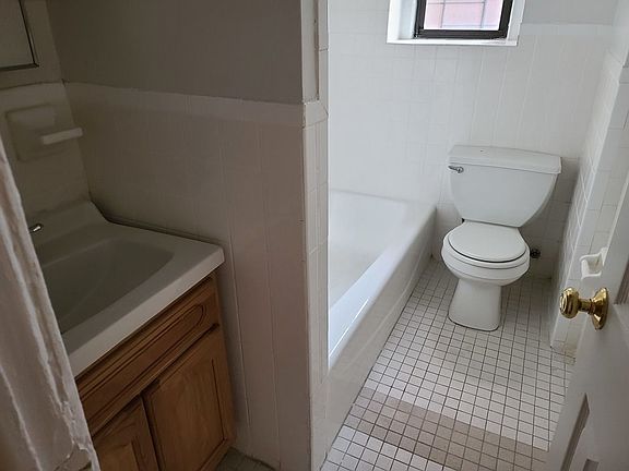 3rd image of 2280 Grand Ave #E3