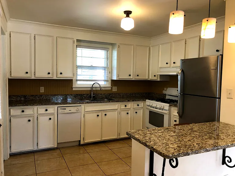 2178 Medway Rd — Photo 3
