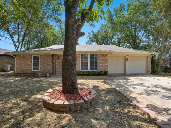 2104 Guinevere St, Arlington, TX 76014