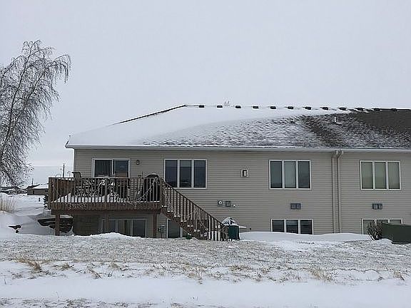 2nd image of 2837 Meadowview Ln NE