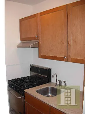 Rented by Halstead Real Estate | media 10