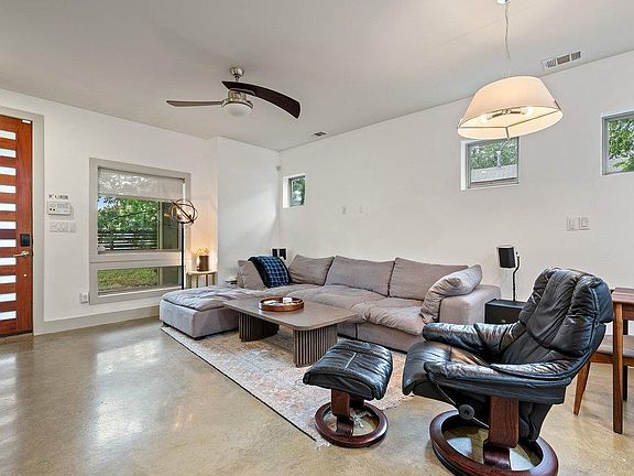 5th image of 1131 Poquito St APT A