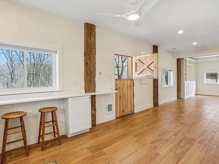 24875 Old Hundred Rd — Photo 12