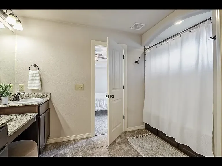 2676 N Barcelona Ave — Photo 10