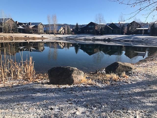 1st image of 47 Moulton Ln