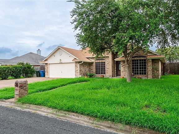 3rd image of 15414 Guadalupe River Dr