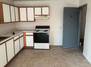 1120 Minns Dr #15, Machesney Park, IL 61115
