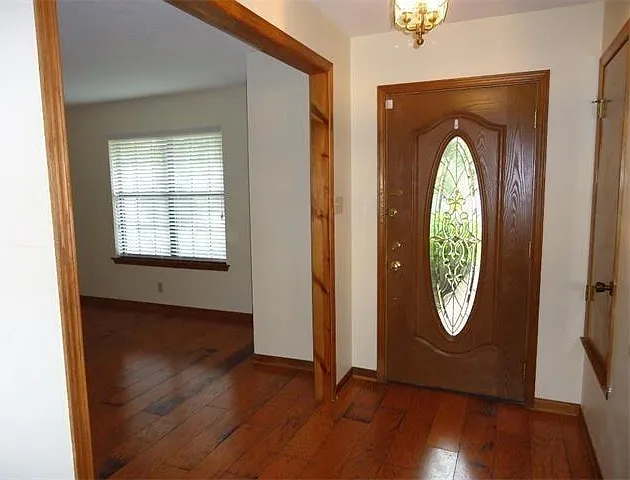 9903 Grand Oak Dr — Photo 4