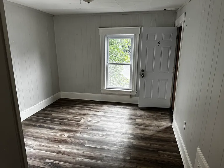 144 Franklin St #4 — Photo 9