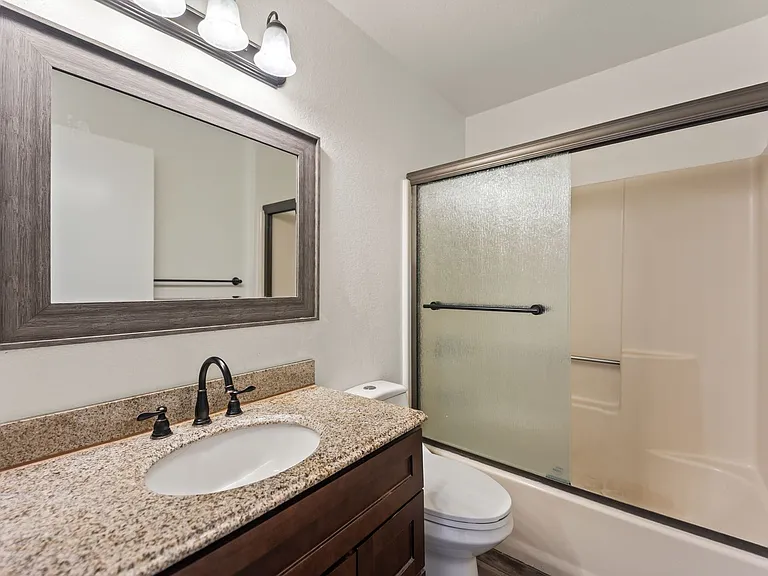 248 E Buckthorn St — Photo 12