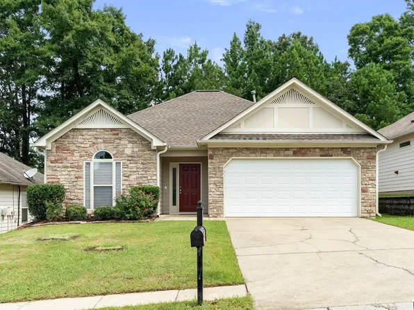 333 Fox Run Ln, Pell City, AL 35125
