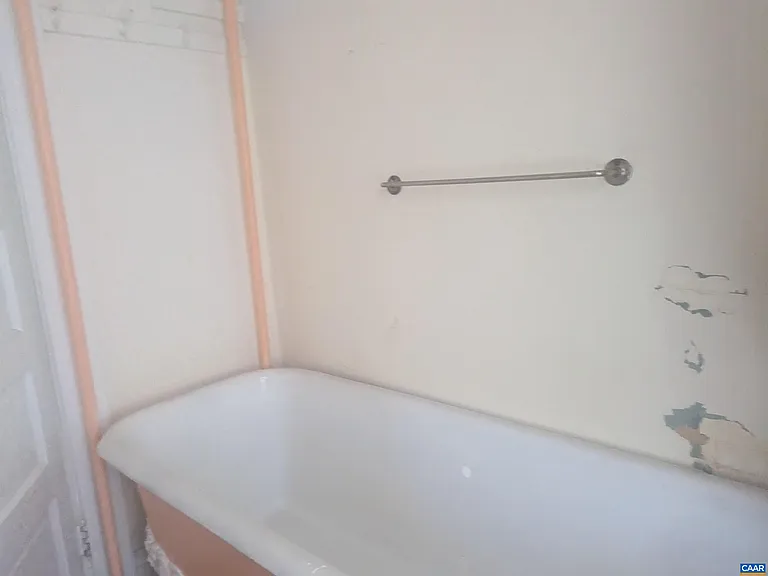 7416 Greenwood Station Rd — Photo 7