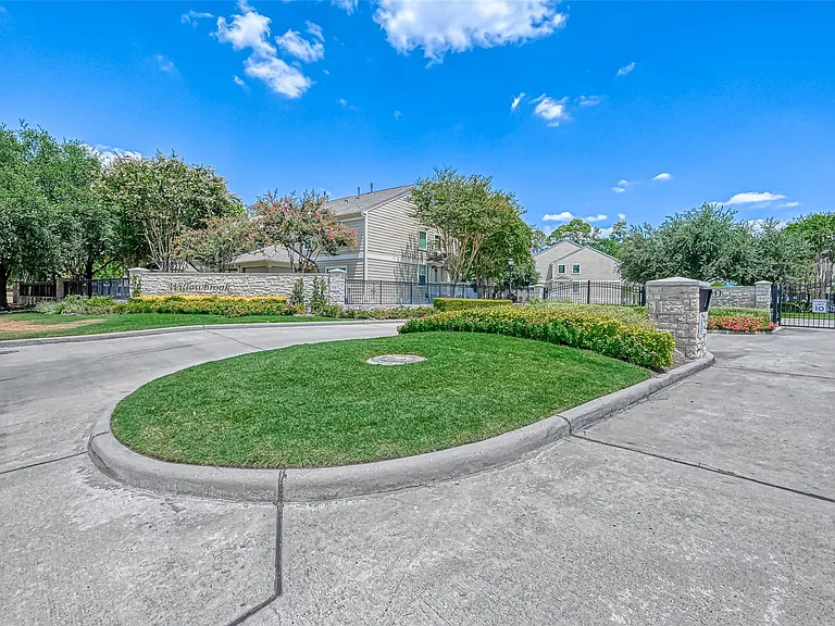 13600 Breton Ridge St #32C — Photo 44