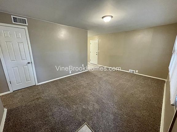 5th image of 11405 Richmond Ave
