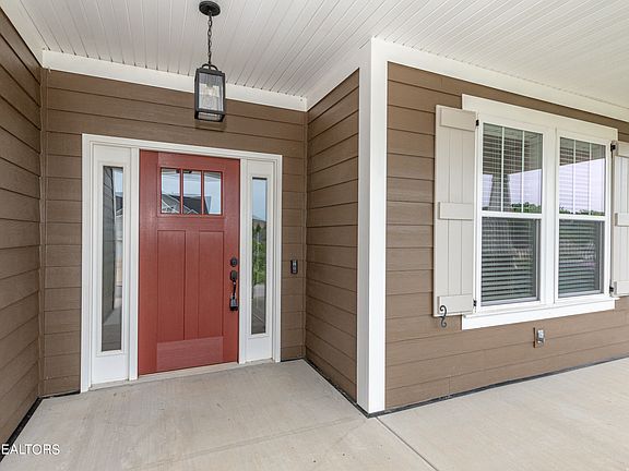 3rd image of 1098 Clearmill Dr