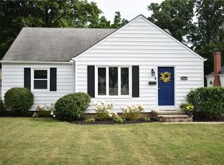 23884 Smith Ave, Westlake, OH