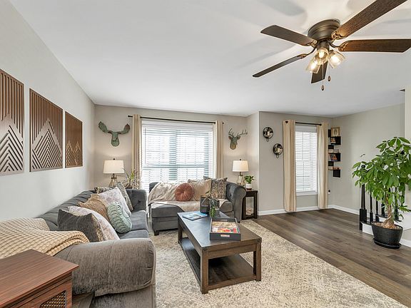 3rd image of 30 Melissa Way #C