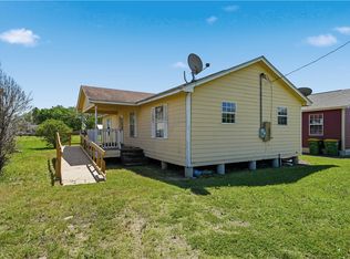 1403 Pecan St, Hearne, TX 77859