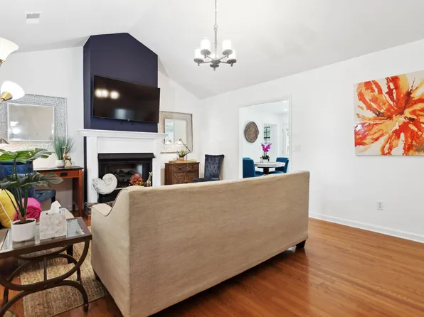 130 Pye Ct, Fayetteville, GA 30214