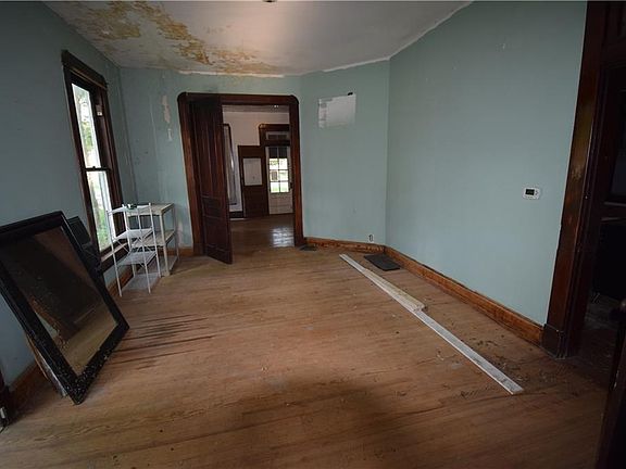 4th image of 2635 Kessler Boulevard North Dr