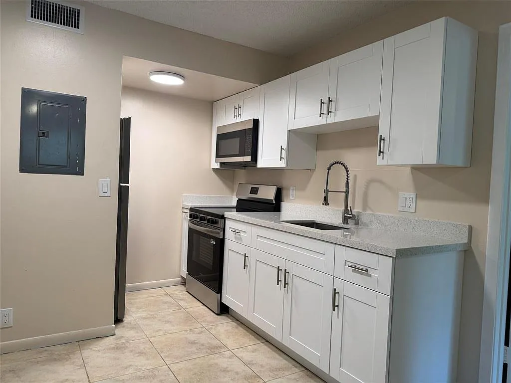 1 bed, 1.0 bath, 600 sqft, $1,650 — Photo 3