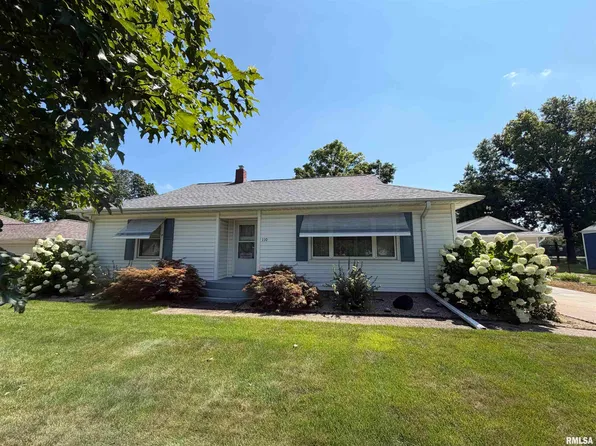 110 High St, Germantown Hills, IL 61548