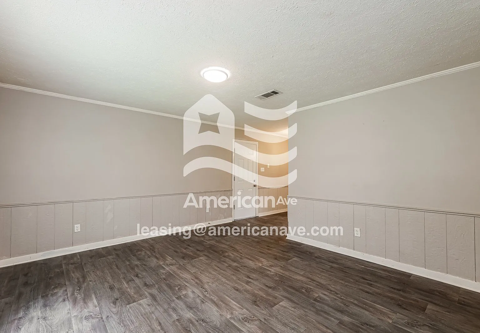 3 bed, 2.0 bath, 1045 sqft, $922 — Photo 3