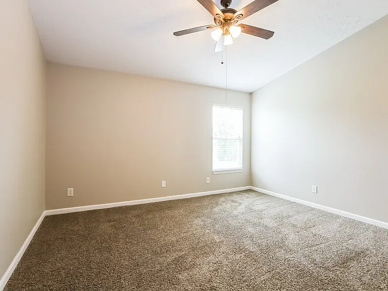 1083 Pine Ridge Way — Photo 10