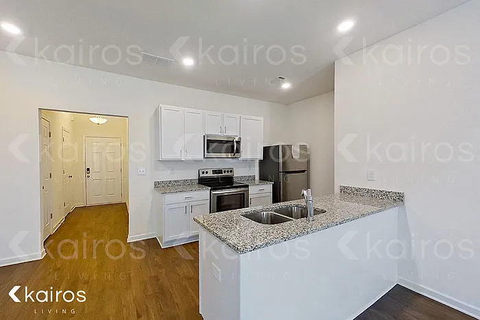 223 Long Island Dr — Photo 4