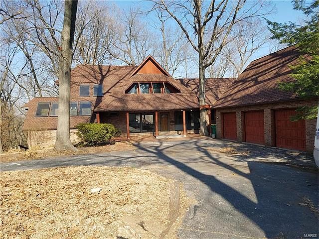 1st image of 26 Brandonwood Dr