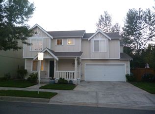 2704 8th St SE, Puyallup, WA 98374
