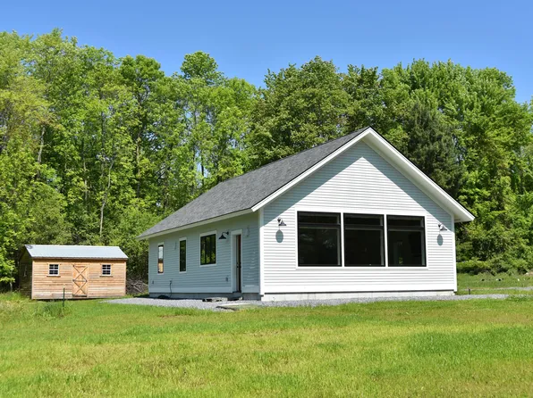 33 Hilton Ter, Willsboro, NY 12996