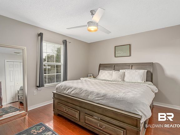 3rd image of 28044 Landmark Ave