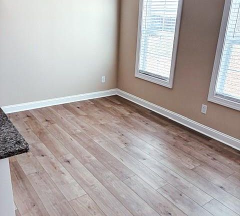 3rd image of 816 Evergreen Ave