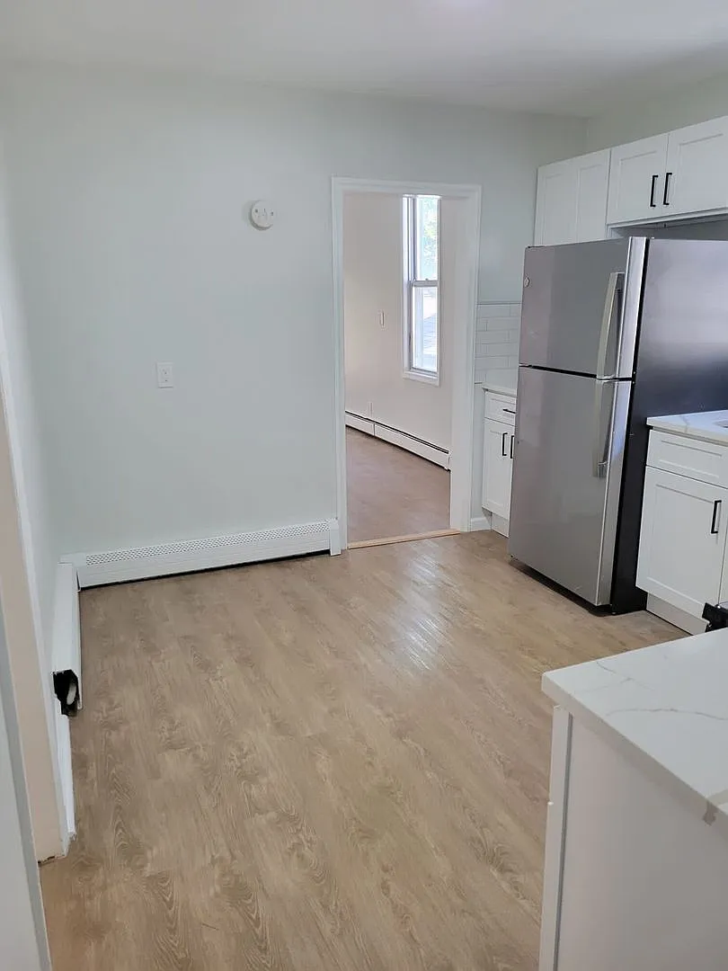 102 Evergreen Street — Photo 1