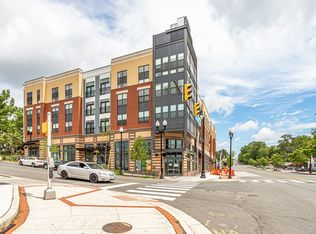 221-989 S Buchanan St #221, Arlington, VA 22204